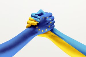 Очаква се Европейският съюз да предостави временна закрила на бежанците от Украйна. Какво означава това за България?